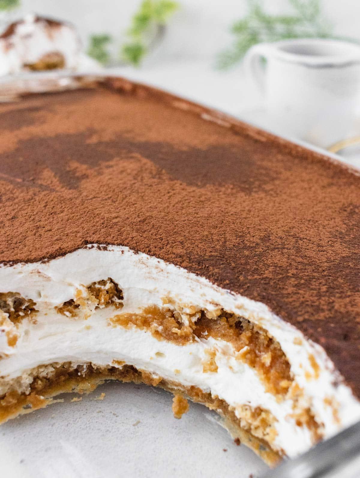 veganes Tiramisu in einer Schale