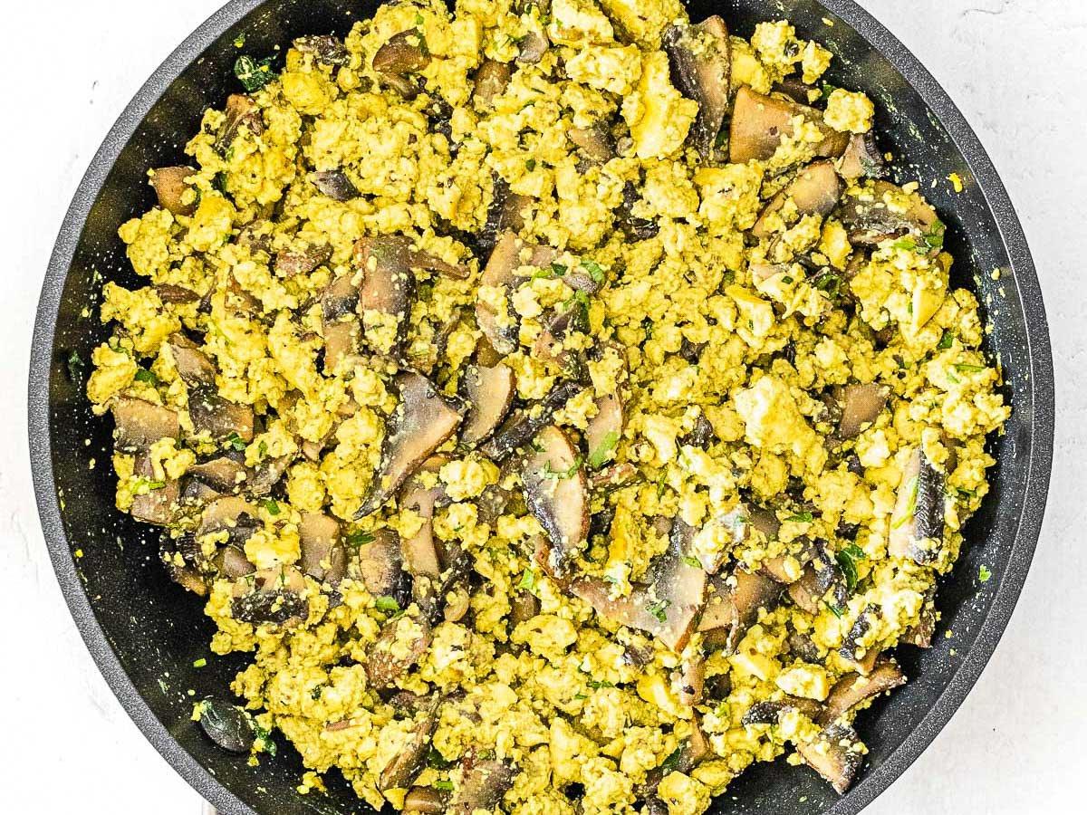 Tofu Rührei mit Pilzen