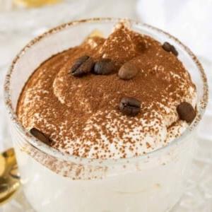 Kaffee-Mousse in einem Schälchen