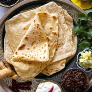 Paratha weich und blättrig.