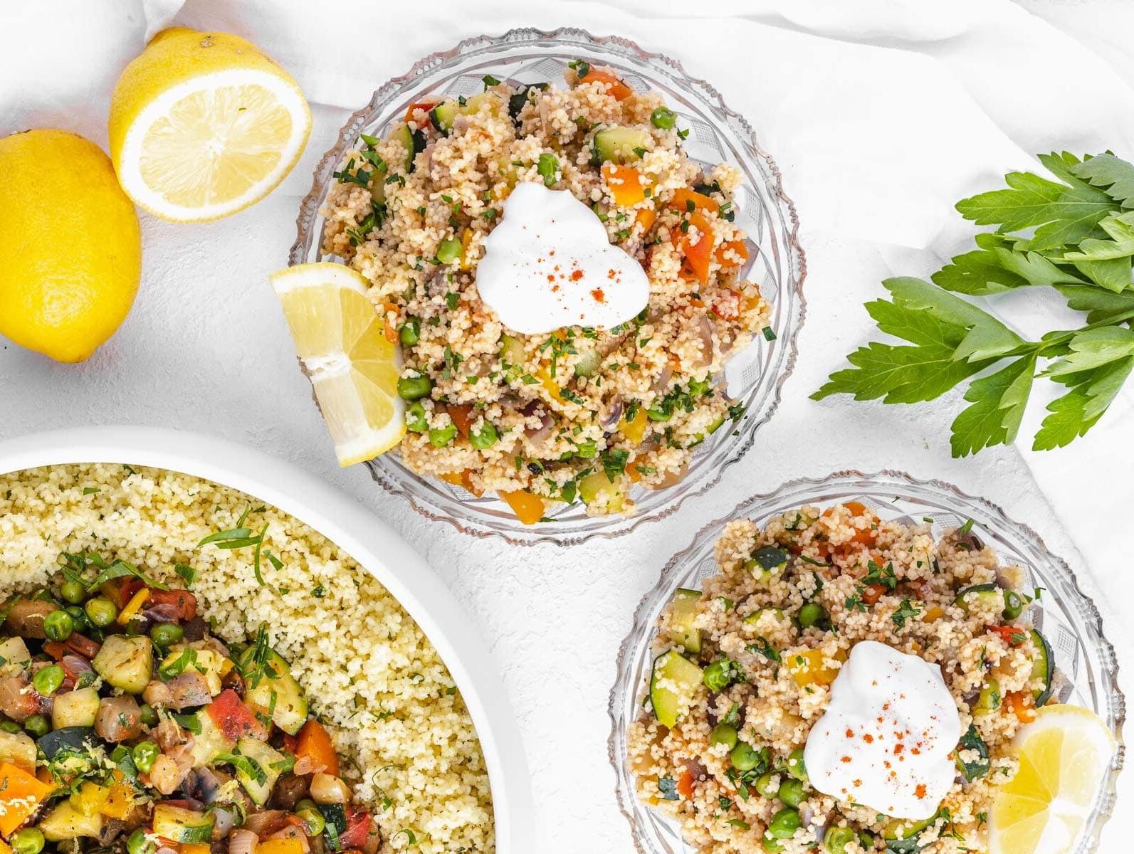 Couscous mit Gemüse und milchfreiem Joghurt