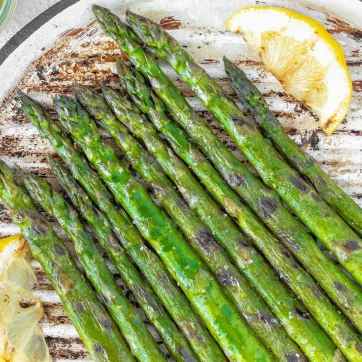 Gegrillter Spargel als Beilage