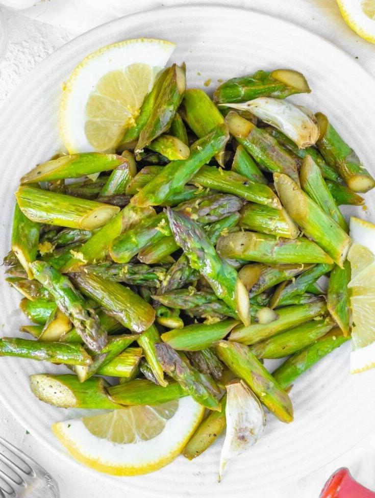 Gebratener Spargel mit Zitrone