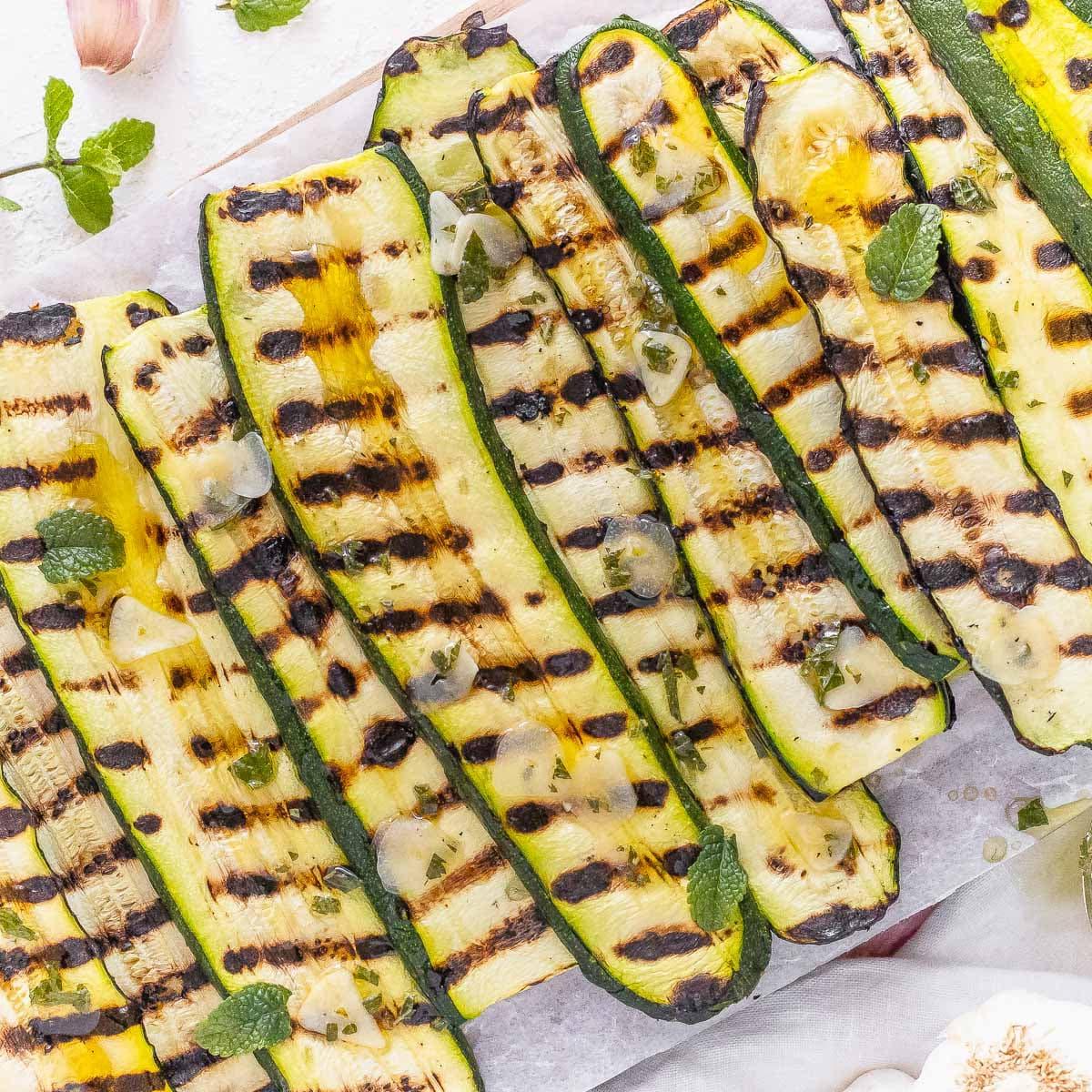 Gegrillte Zucchini mit Risotto