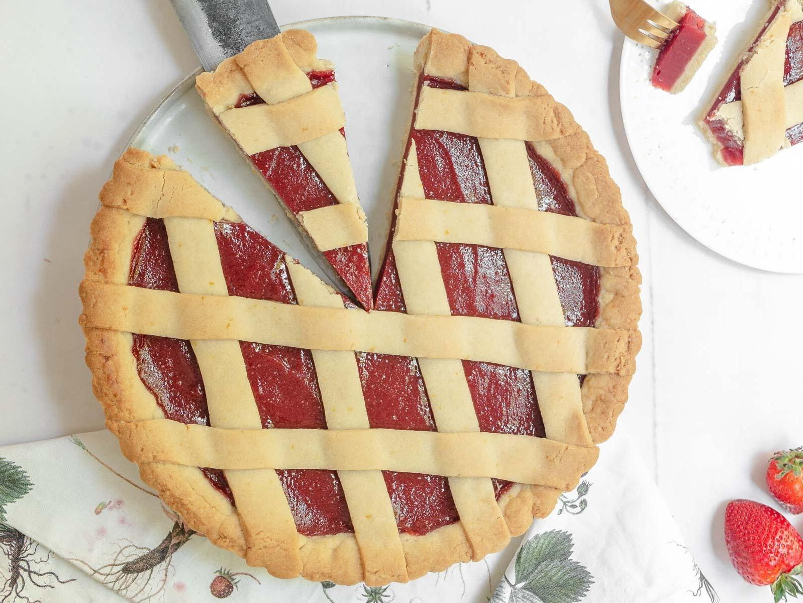 Crostata mit Erdbeermarmelade