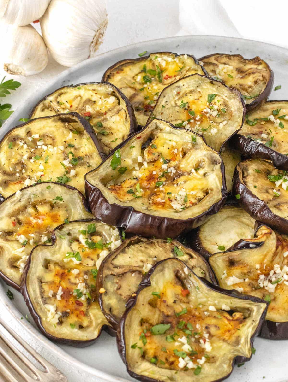 Geröstete Aubergine als Beilage