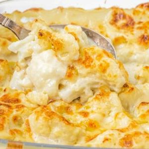 Blumenkohl-Käse-Auflauf und Silberlöffel