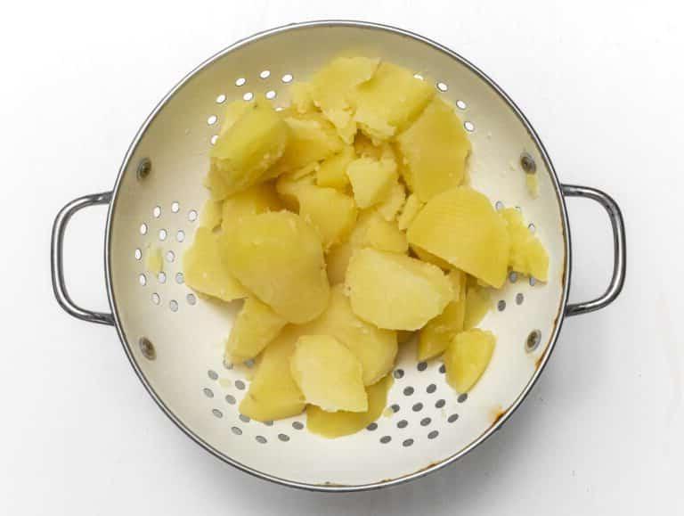 Kartoffeln abgießen