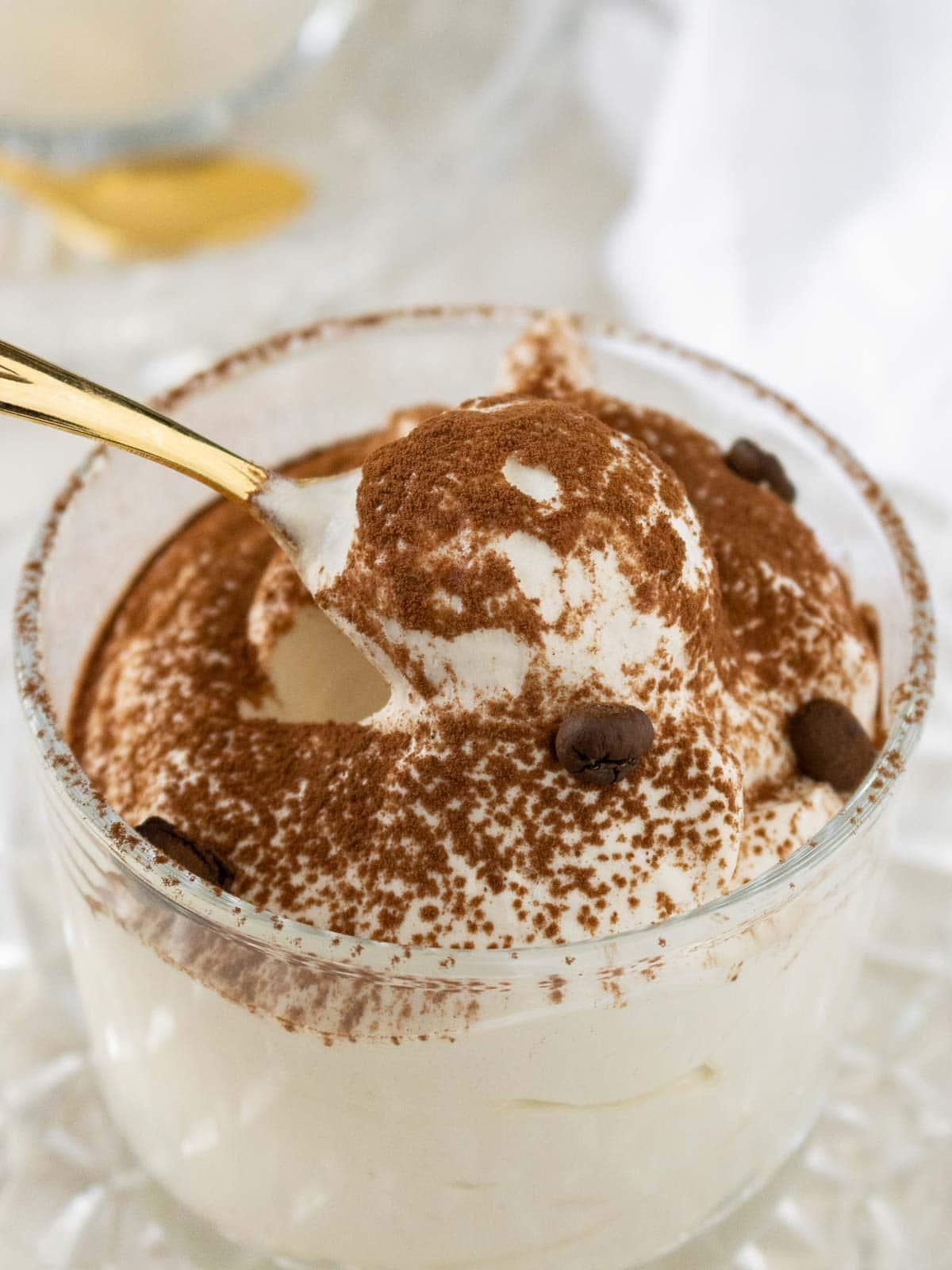 Kaffee-Mousse in einem Schälchen