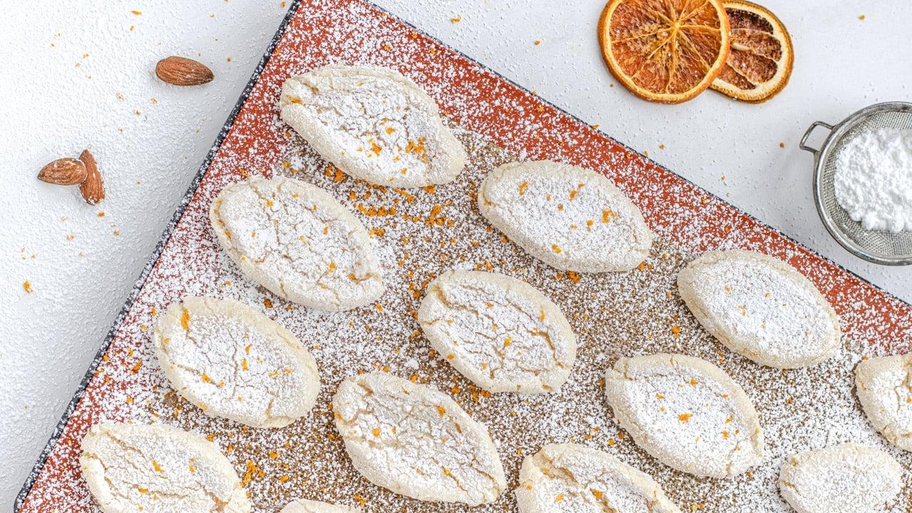 Vegane Orangen-Mandel-Kekse, traditionelles italienisches Gebäck