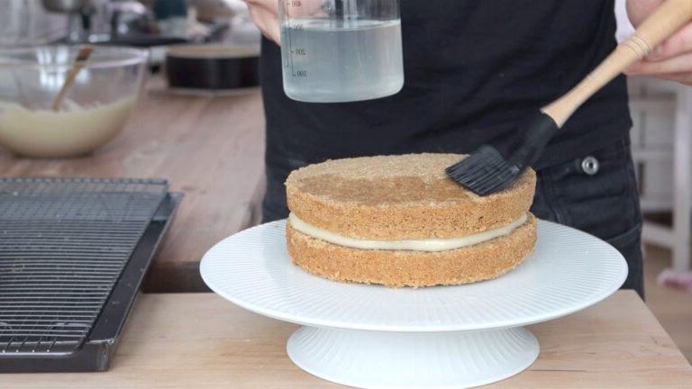 Zweite Kuchenschicht hinzufügen
