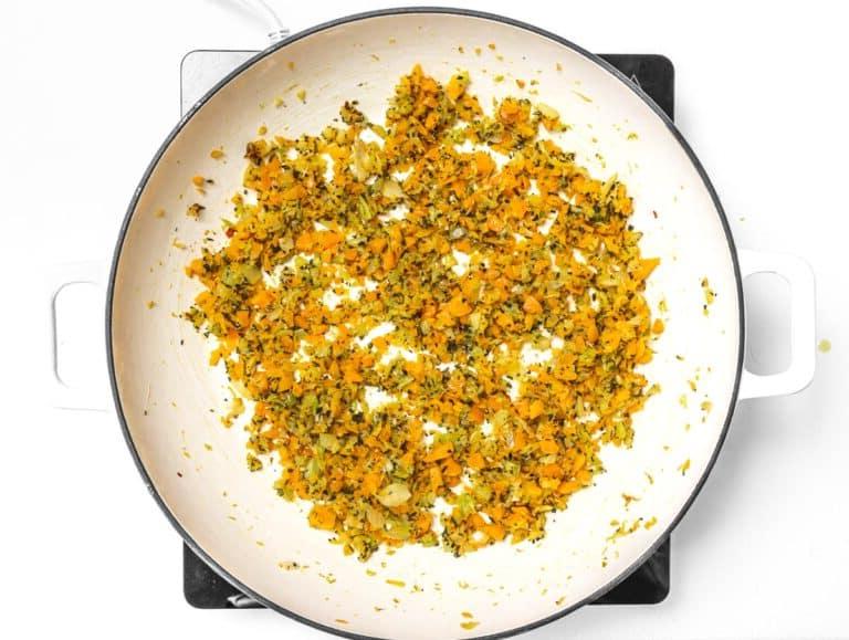 Mix vegetables and herbs
