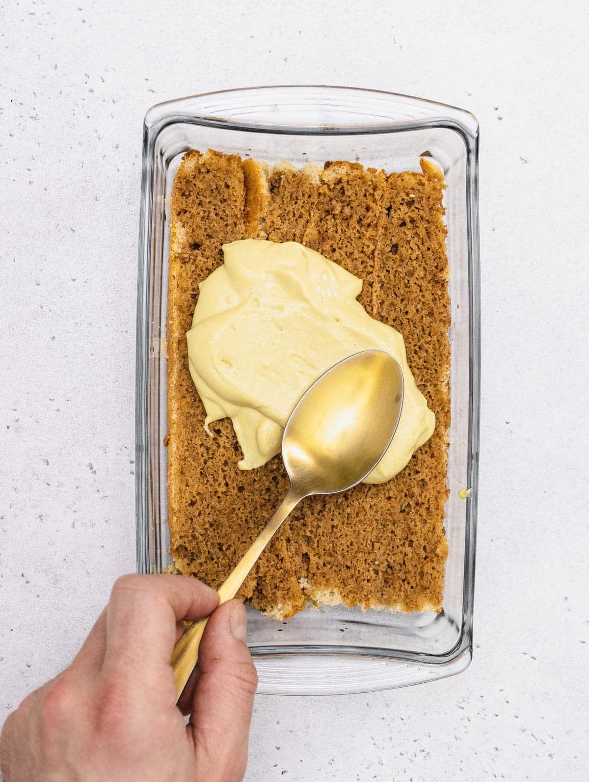 Veganes Tiramisu mit Biskuitboden