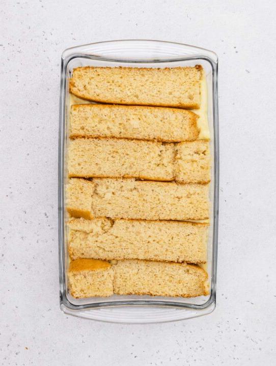 Zweite Schicht veganer Biskuitboden