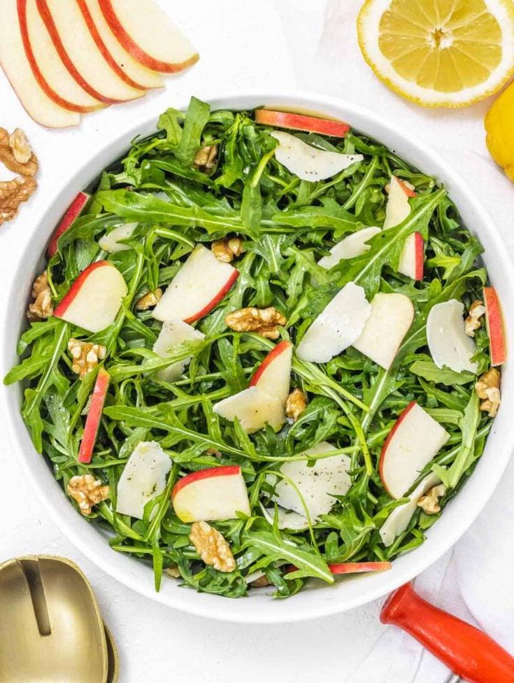 Rucola-Salat mit Parmesan und Apfel
