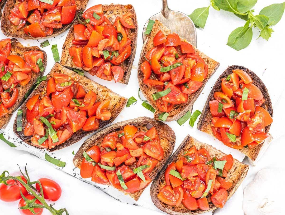 Bruschetta con basilico