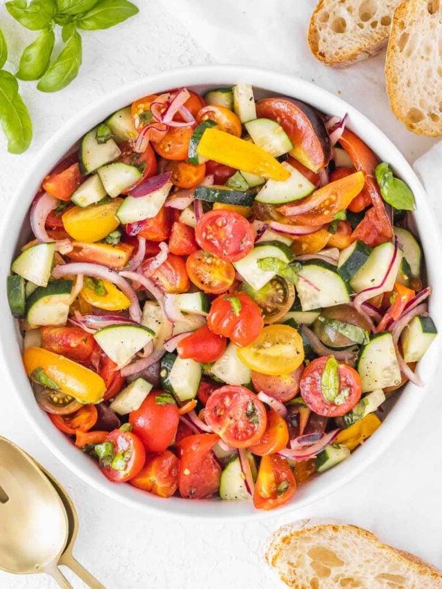 Tomaten-Gurken-Zwiebel-Salat