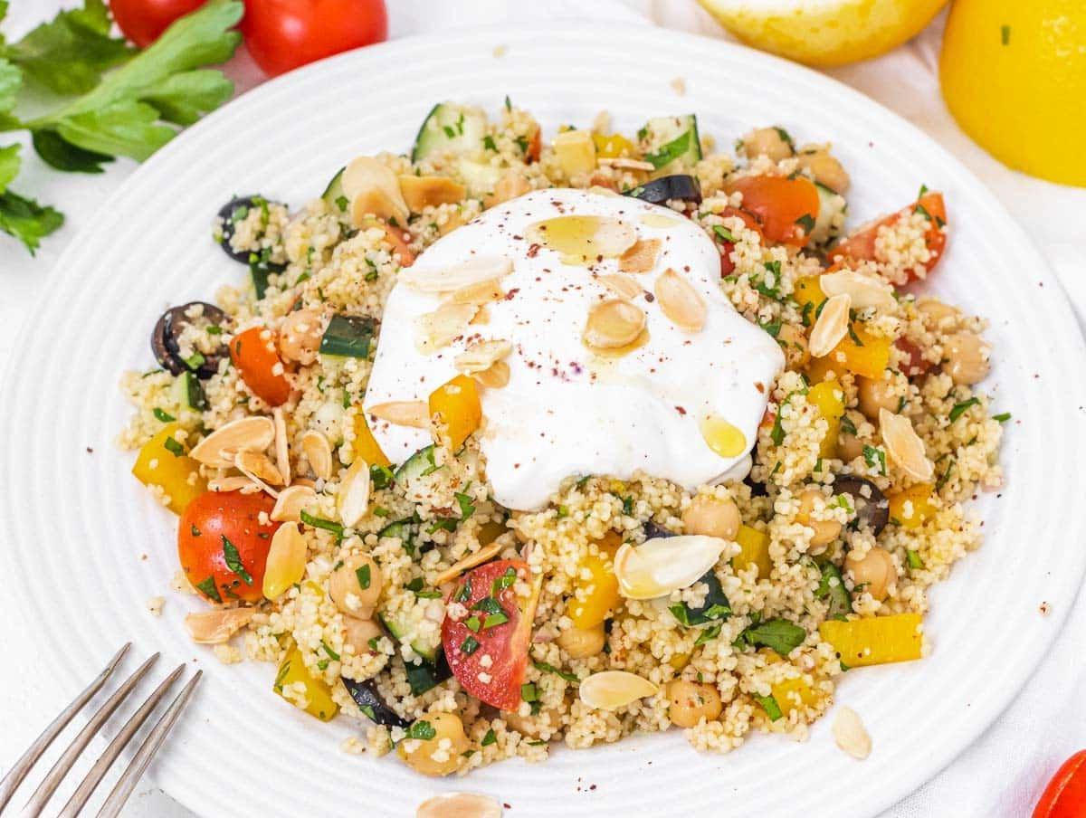 Joghurt-Tahini-Soße 5 Couscous-Salat mit Joghurt-Dressing
