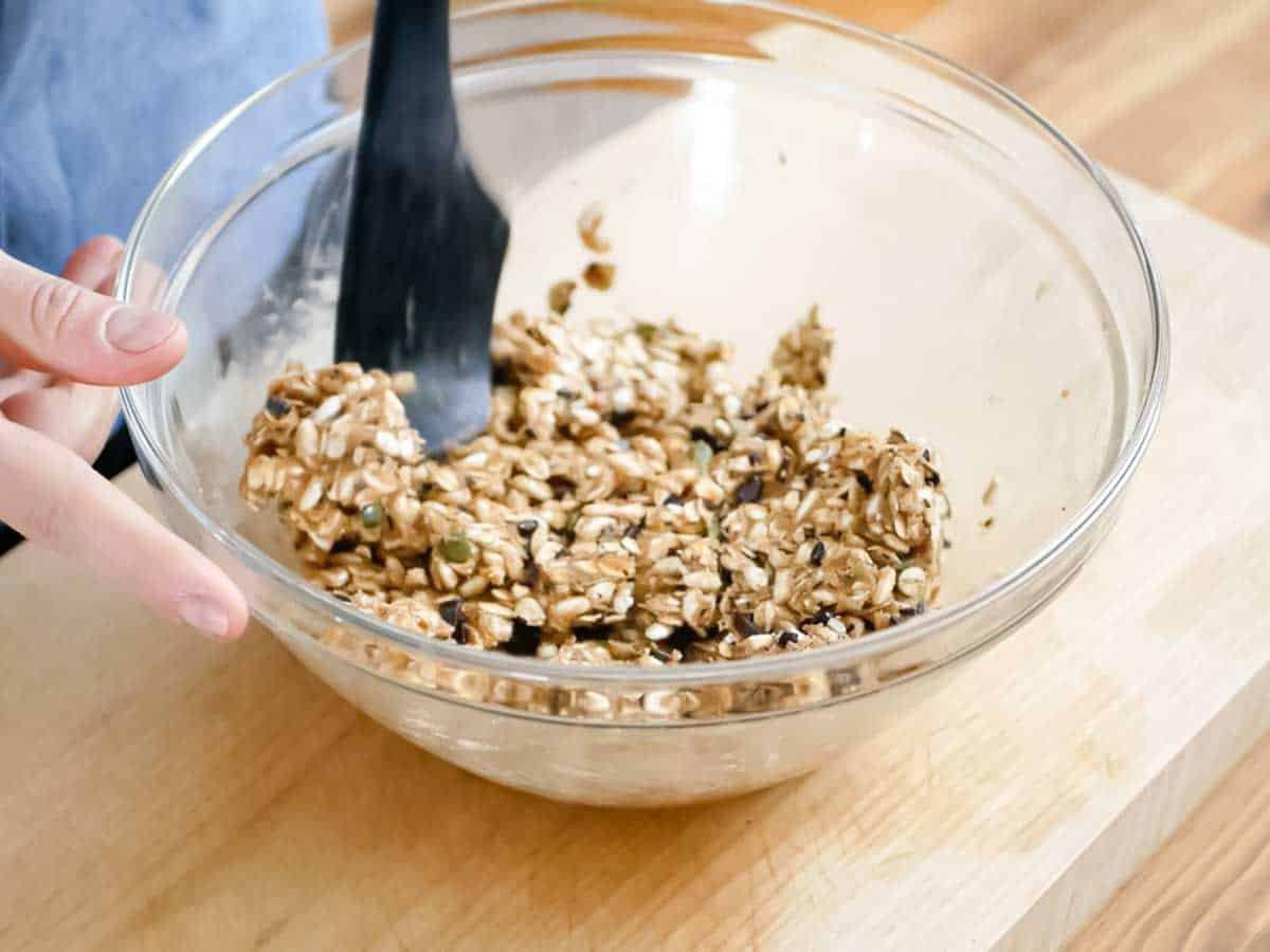 Mischung für selbstgemachte Müsliriegel.