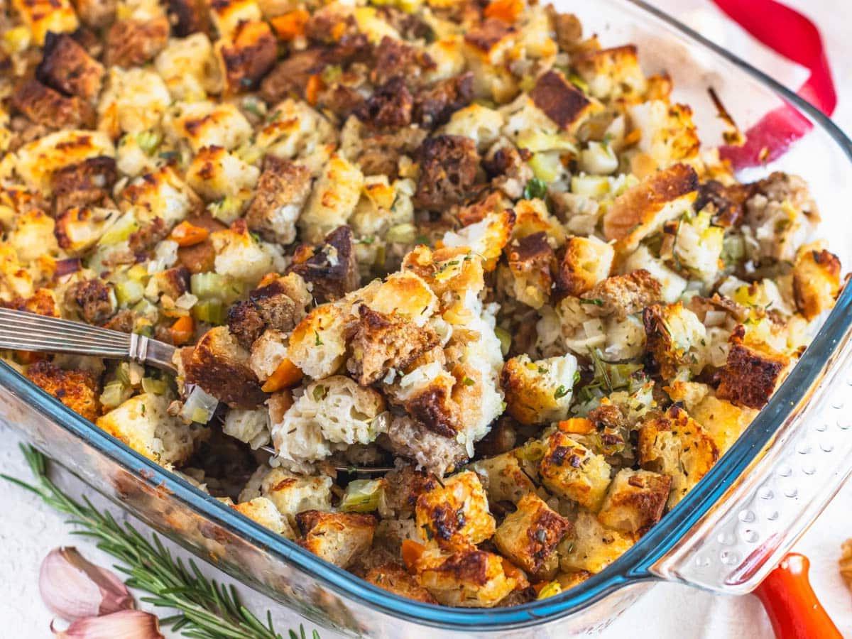 Vegetarische Füllung mit Silberlöffel