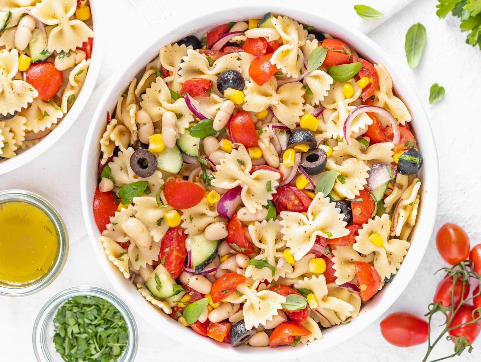 25 Vegane Salate 9 Italienischer Nudelsalat mit italienischem Dressing