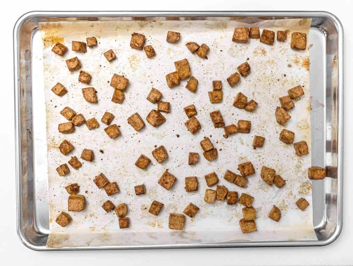 Tofu nach Jägerart 9 baked tofu cubes